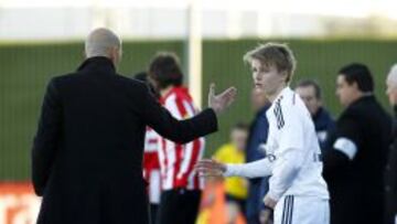 Odegaard, justo antes del debut.