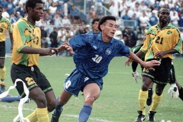 El exdelantero salvadoreño terminó su carrera con el Puerto Rico Islanders, precisamente de Puerto Rico, un sitio poco común para la práctica del fútbol.