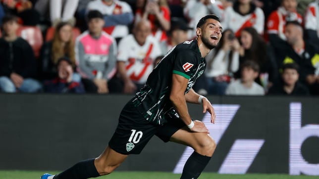 Rafa Mir: entre la rehabilitación futbolística y los problemas extradeportivos