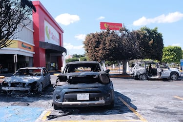Vehículos calcinados en un estacionamiento frente a un centro comercial en Guadalajara, Jalisco, México.




Associate Press/ LaPresse
Only Italy and Spain
