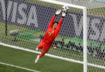 Hasta el momento es el arquero con más paradas (9) en lo que va de la Copa del Mundo. Fue pieza clave para la victoria de México ante Alemania. Por si esto fuera poco, Maradona declaró que el guardameta azteca es de los mejores del planeta.