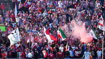 Afición de Chivas protagonizó bronca tras juego contra Atlas