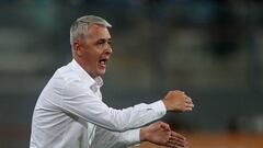 Soccer Football - Copa Libertadores - Group D - Sporting Cristal v Fluminense - Estadio Nacional, Lima, Peru - April 5, 2023 Sporting Cristal interim coach Tiago Nunes reacts REUTERS/Sebastian Castaneda