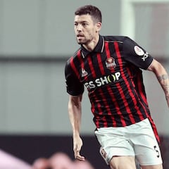 Osmar Ibáñez: "El fútbol en Asia es un ciclón: no sabes dónde vas a caer"