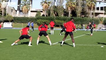 Así fue el primer día de Guti al frente del Almería