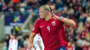 Haaland celebra el primer gol de Noruega.