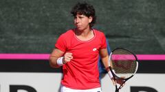 Carla Su&aacute;rez celebra su triunfo en la Fed Cup.