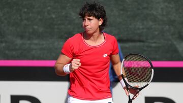 Carla Suárez celebra su triunfo en la Fed Cup.