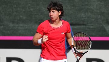 Carla Su&aacute;rez celebra su triunfo en la Fed Cup.