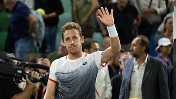 Mikael Ymer frena la progresi¨®n de Carball¨¦s en Florencia