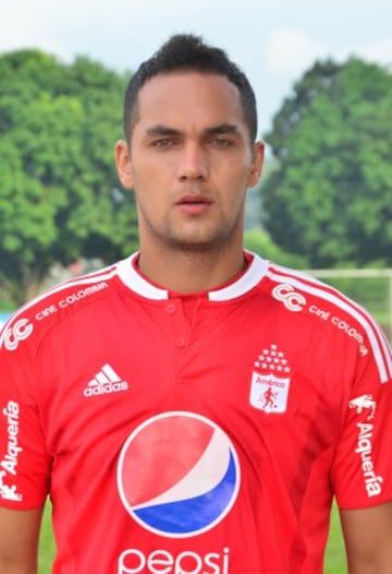 Jonathan Álvarez juega con América. En 2010 jugó con Deportivo Cali.