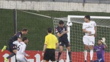 El Deportivo hizo el 0-1 con un gol de Juan Dom&iacute;nguez tras una falta botada por Luisinho.
 