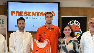 Jovic: “Conozco la historia del club y es importante venir aquí”