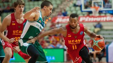 Clevin Hannah durante el partido entre el UCAM Murcia y Dinamo Sassari.