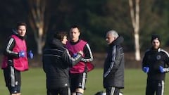 El Chelsea necesita un punto para ser primero de su grupo