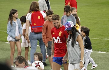 Sergio Ramos, Pilar Rubio and the kids.