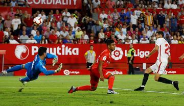 Franco V¨¢zquez y Courtois.