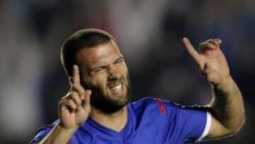 <b>GOLEADA</b>. Emmanuel Villa redondeó la goleada en el minuto 81 de partido.