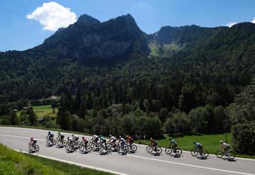 El pelotón durante la novena etapa del Tour de Francia 2022.