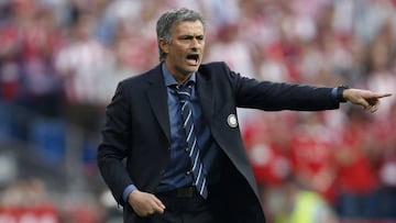 Jose Mourinho, en su etapa como entrenador del Inter de Mil&aacute;n, club ahora propiedad del empresario indonesio Erick Thohir.