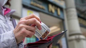 Detienen a 3 hermanas por estafar con lotería falsa a ancianos a los que ponían un GPS