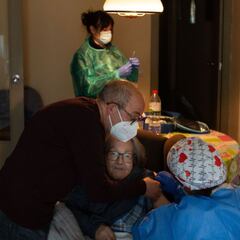 'Vacunación VIP' en Argentina: quiénes se han puesto la vacuna y posibles consecuencias