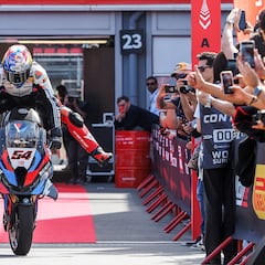 Bautista se luce en el estreno de Razgatlioglu con BMW