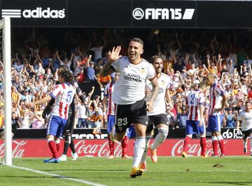 La ¨²ltima gran victoria ante el Atl¨¦tico. Los rojiblancos acababan de ganar LaLiga unos meses atr¨¢s y se presentaron en Valencia ante un equipo que entrenaba Nuno y arrastraba el primer impulso de la era Lim. En 14 minutos, los ch¨¦ avasallaron a los de Simeone, con goles de Miranda en propia puerta, Andr¨¦ Gomes y Otamendi. Mandzukic recort¨® distancias pero un penalti parado de Alves a Siqueira detuvo la reacci¨®n visitante.