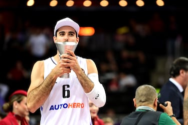 Alberto Abalde cumple su cuarto curso como madridista después de que el club le pagara su cláusula de rescisión al Valencia Basket. El gallego ha ganado en estos años ocho títulos, incluida la Euroliga del curso pasado (2023). Como madridista siempre ha levantado la Supercopa (2020, 2021, 2022 y 2023), ganó la Liga de hace dos años (2022) y este curso ha levantado la Liga (2024) y la Copa (2024).