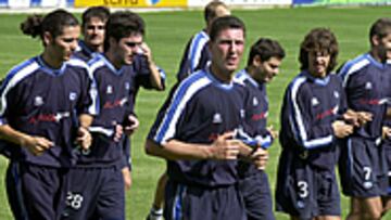Los jugadores del Alavés en la sesión de entrenamiento. (EFE)