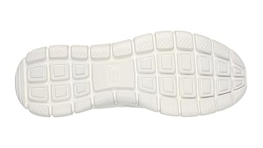 Los usuarios de Amazon recomiendan estas zapatillas de Skechers para andar: “Una vez que las pruebas, repites”