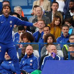 Conte está preocupado por su futuro en el Chelsea