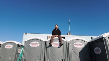 Daniel, el empresario de 31 años que factura cuatro millones de euros en un negocio de baños portátiles: “A prueba de inteligencia artificial”