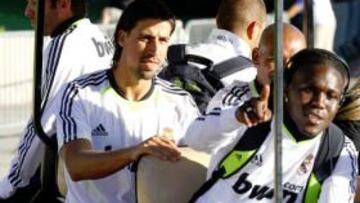 <b>UNO MÁS. </b>El alemán se desplazó junto a Drenthe y Van der Vaart.