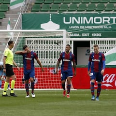 Aprobados y suspensos del Levante: Nuevo error de bulto y susto de Dani Gómez