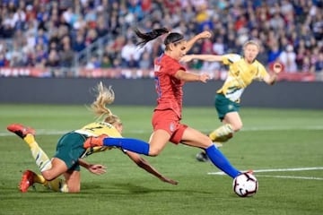 Morgan durante el juego en el que anotó su gol número 100