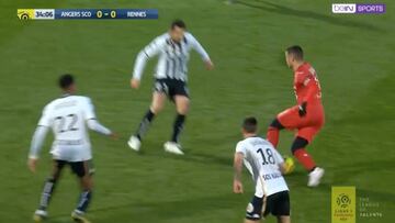 Ben Arfa dijo que el fútbol está muriendo y lo revive divinamente