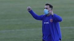 Caputto destacó la reacción azul y se refirió al puesto de Aránguiz