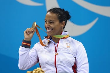 Teresa Perales: “Si tengo que competir con un brazo, lo haré... Aunque sea nado con las orejas”