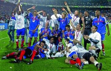 Francia conquistó en 2000 su segunda Eurocopa al imponerse a Italia. 