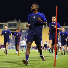 ¿Cómo fue el debut de Estados Unidos en los Mundiales y cuál ha sido su mayor logro?