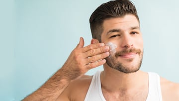 Con una fórmula que incluye carnitina, tapioca y almidón de arroz, está pensada para pieles mixtas y seborreicas.