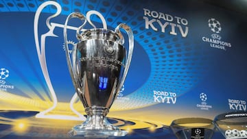 Trofeo de campeón de la Champions League.