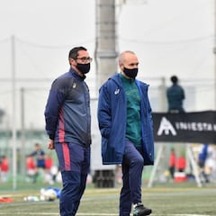 Calero deja a Iniesta por Campos