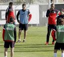 Koke se entrenó con el grupo y el Tigre volvió un día antes