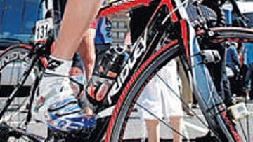 <b>FAVORITO. </b>Evans podría coger el maillot oro en la contrarreloj.