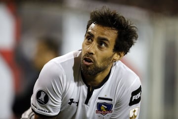 Jorge Valdivia defiende a Colo Colo en 2019.