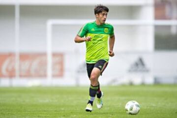 Javier Abella entrenando fuerte antes de regresar a la concentración de Santos