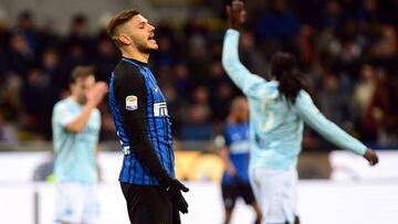 Icardi se lamenta durante el empate frente al Lazio.