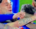 Esta escena de Altamirano y Aránguiz es viral en redes sociales tras la goleada de la U: de lo más comentado en Chile